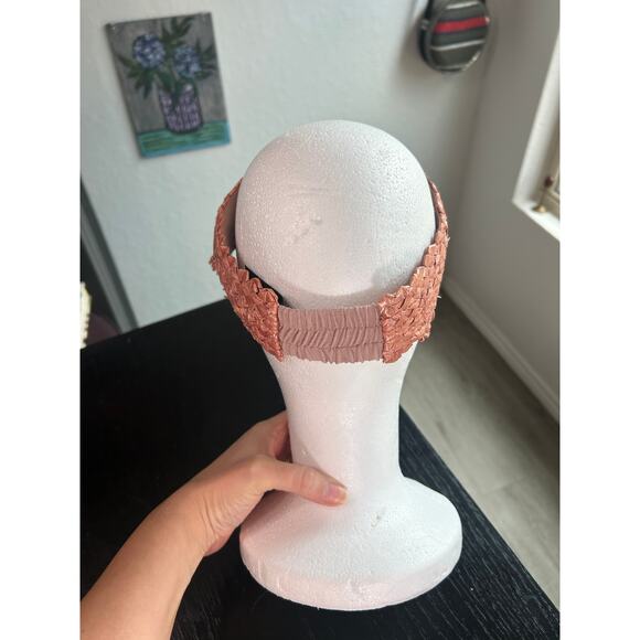 Hemlock Capri Visor in Rose - Picture 8 of 9